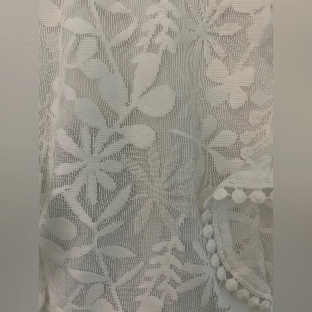 WHITE RUFFLE DRESS SIZE SMALL - Picture 3 of 3